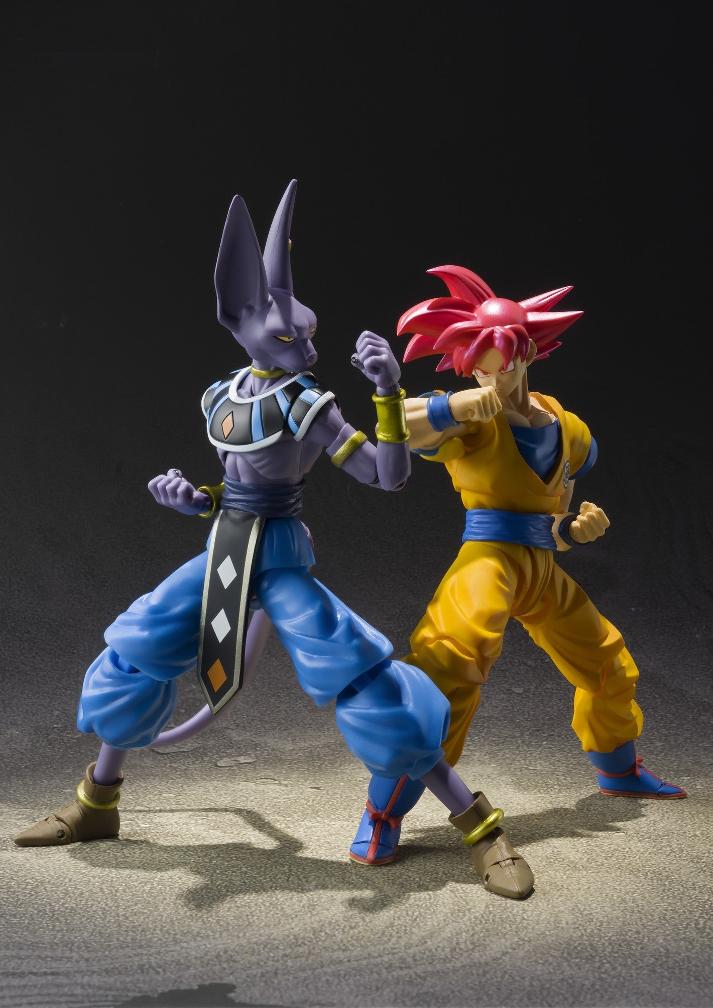 S.H. Figuarts Dragon Ball Z Super Saiyan God (SSG) Son Goku (Gokou) Figure