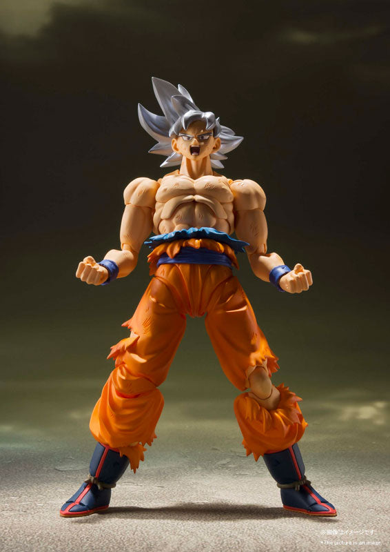 S.H. Figuarts Dragon Ball Super Son Goku Ultra Instinct (Reissue) Action Figure