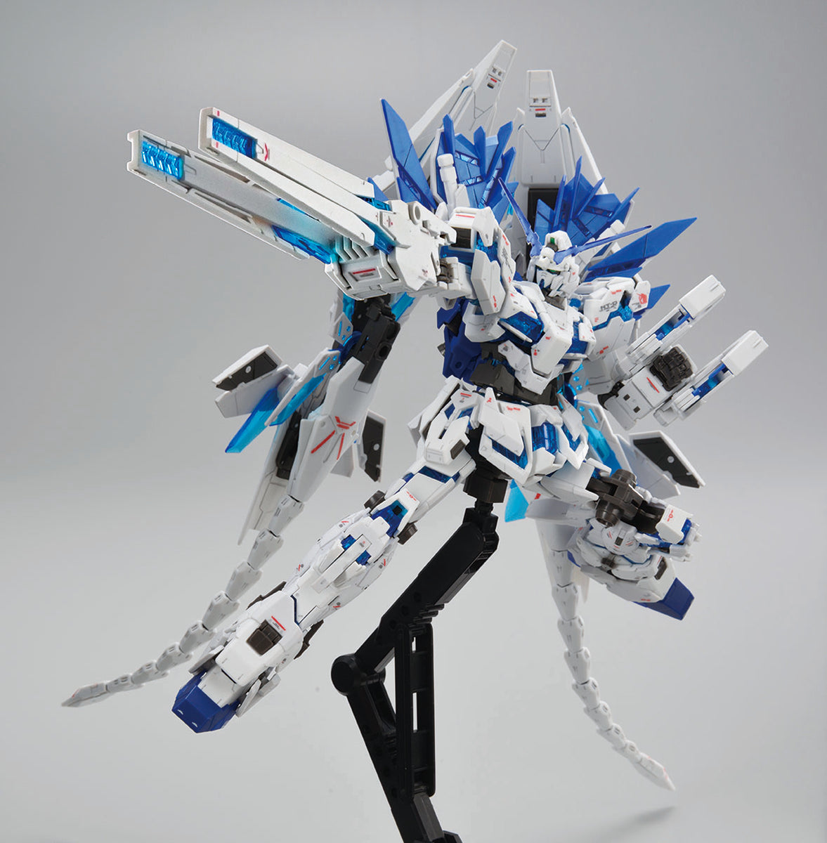 Gundam 1/144 RG Unicorn Gundam Perfectibility The Gundam Base Limited Model Kit Exclusive