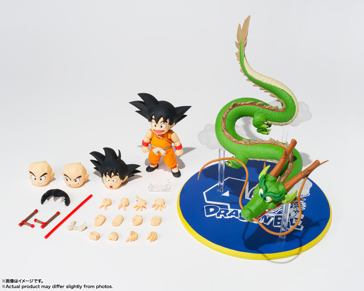S.H. Figuarts Dragon Ball Son Goku and Dragon 40th Anniversary V-Jump Exclusive w/ Vjump 2024.12 Action Figure
