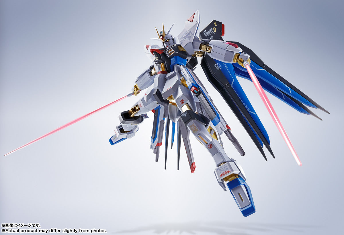 Bandai Metal Robot Spirits Gundam Seed Destiny ZGMF-X20A Strike Freedom Gundam [Re:Coordinate] Action Figure