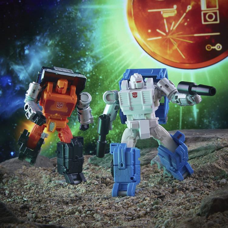 Transformers Generations War For Cybertron Golden Disk Collection Deluxe Autobot Puffer and Road Ranger Action Figure Exclusive 2-Pack